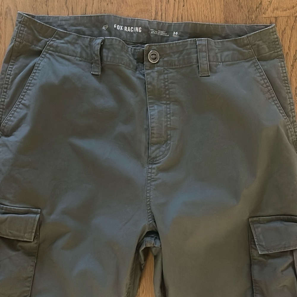 Fox Racing  Men's Utility cargo Flat
Front Chino Pants Size 36 Moto Green Pants